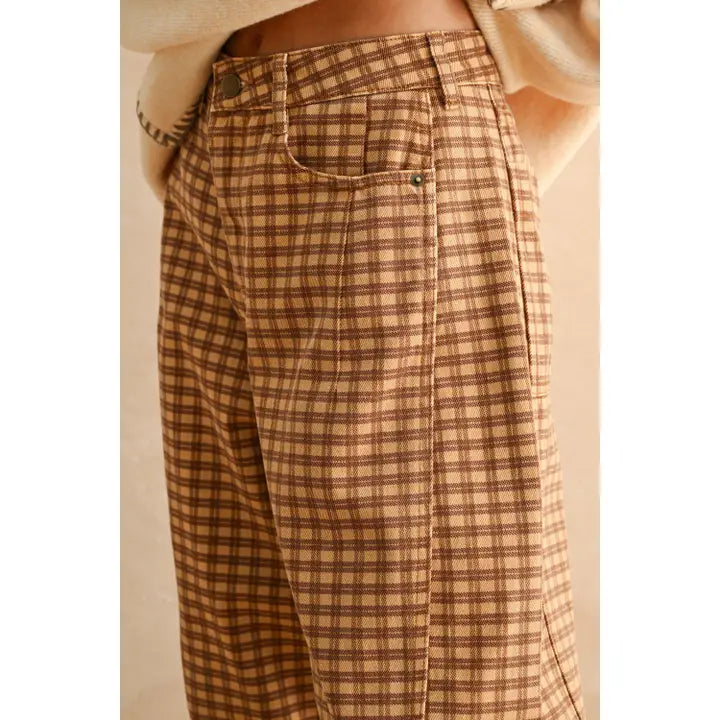 Mini Checker Pattern Barrel Pant | Camel/Chestnut