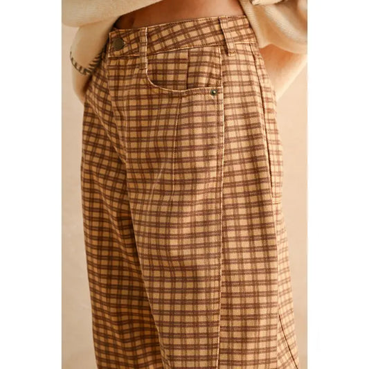 Mini Checker Pattern Barrel Pant | Camel/Chestnut