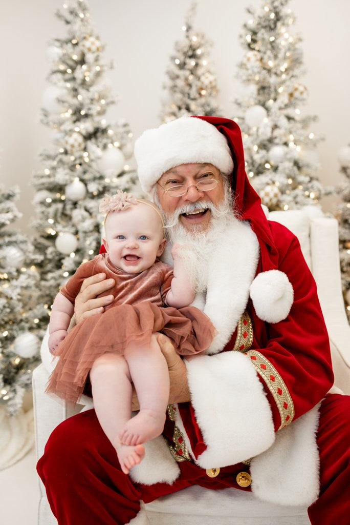 Santa Claus Pictures November 5, 2025