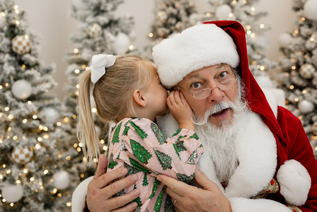 Santa Claus Pictures November 5, 2025