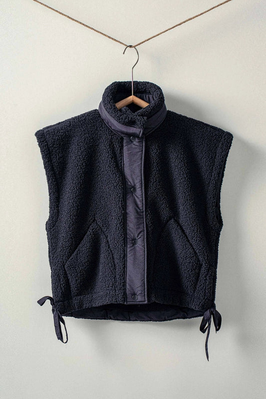 Quilted Collar Boxy Sherpa Vest