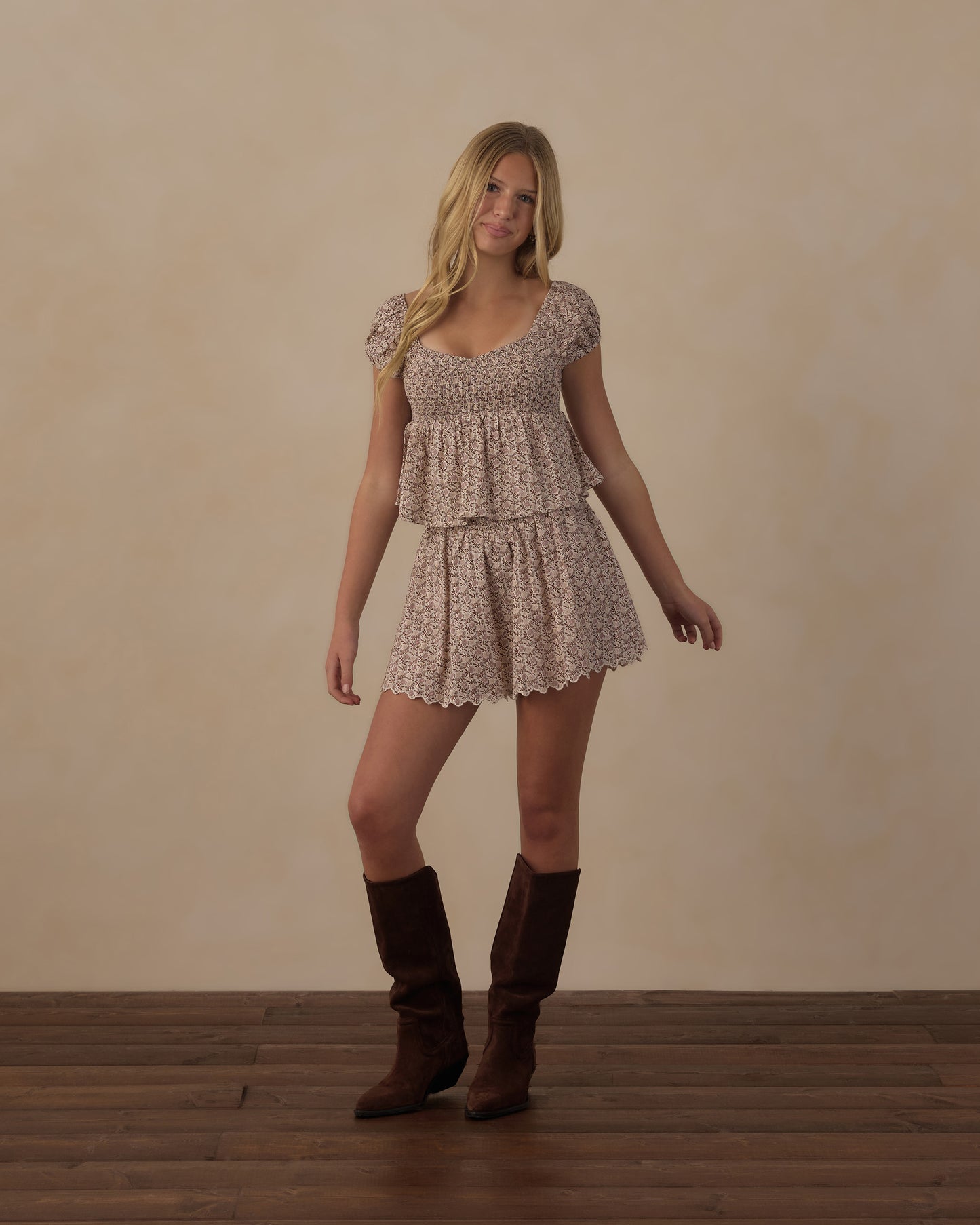 TEEN SMOCKED V MINI SKIRT || PRIMROSE