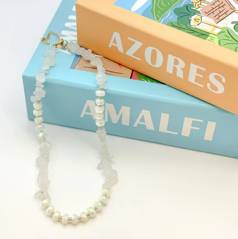 Style and Quartz Necklace | White