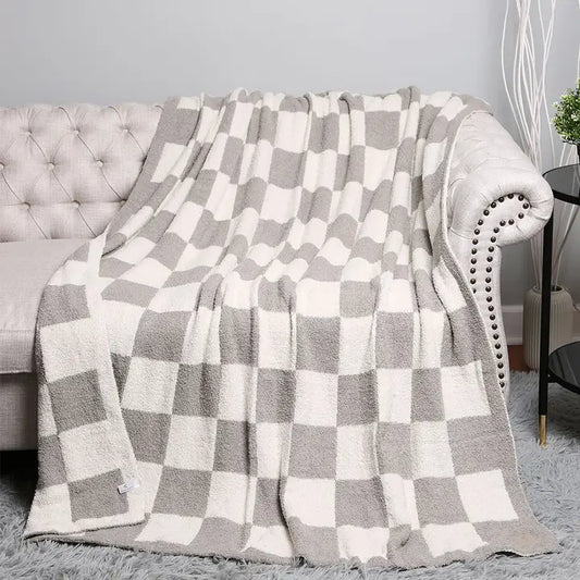 Checkerboard Patterned Throw Blanket | Grey
