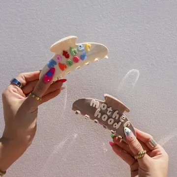 Motherhood Claw Clip | Cream & Brown