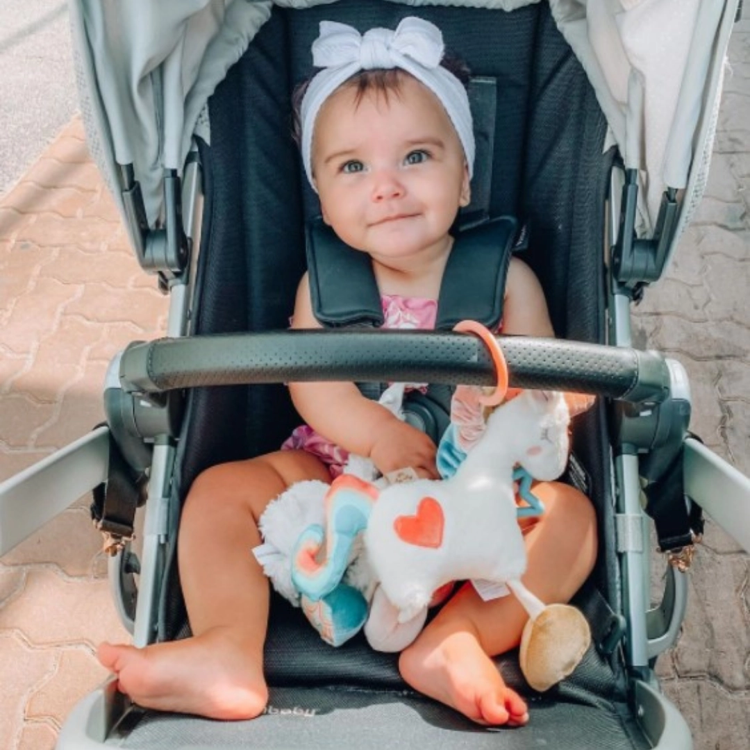 Itzy Friends Link & Love™ Activity Plush with Teether Toy | Unicorn