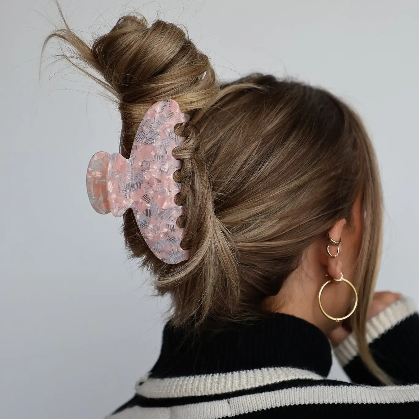 Oversized Acetate Claw | PINK PEARL