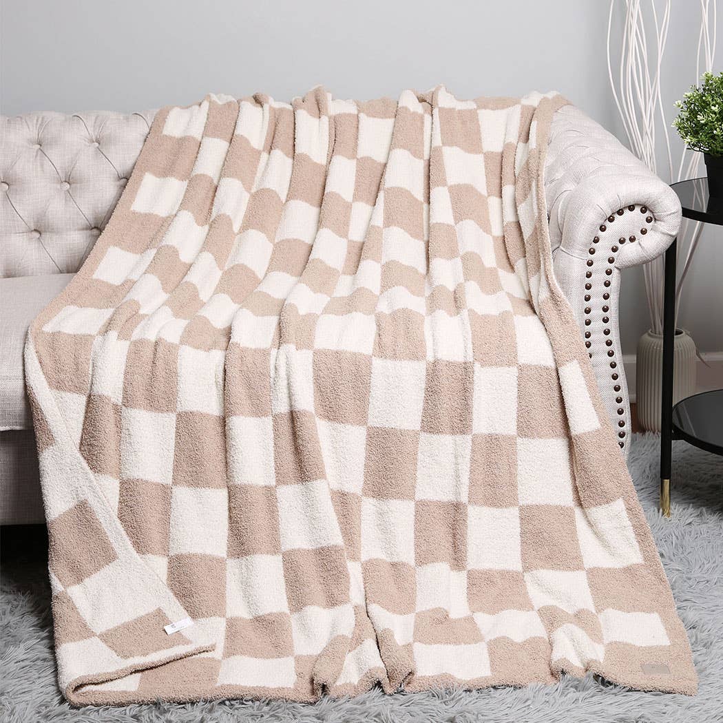 Checkerboard Patterned Throw Blanket | Beige