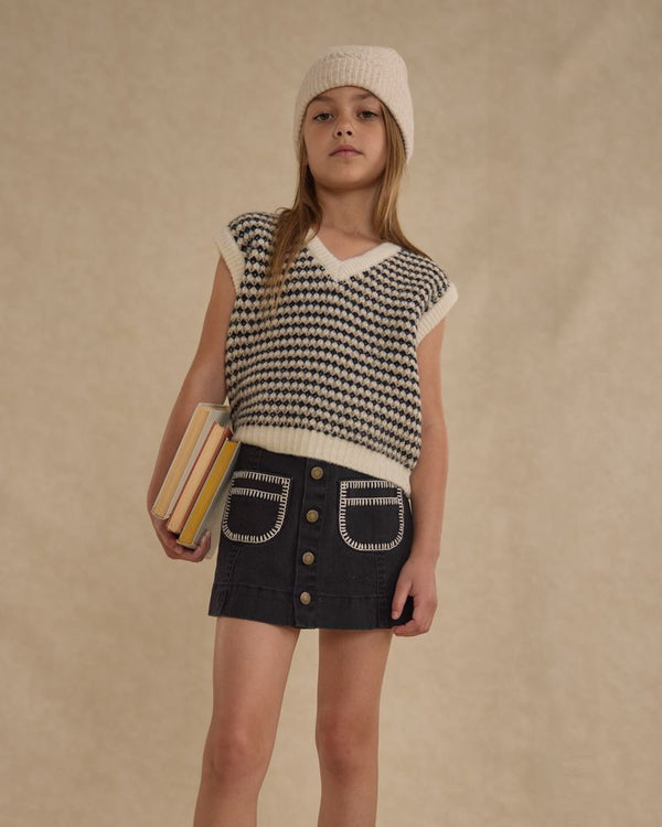 SWEATER VEST || BLACK SPECKLE