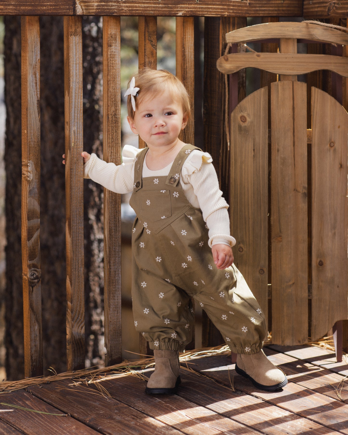 VINTAGE OVERALL || EMBROIDERED DAISES