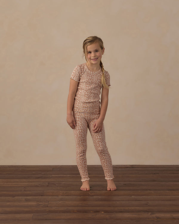RIBBED BASIC TEE || PINK LEOPARD