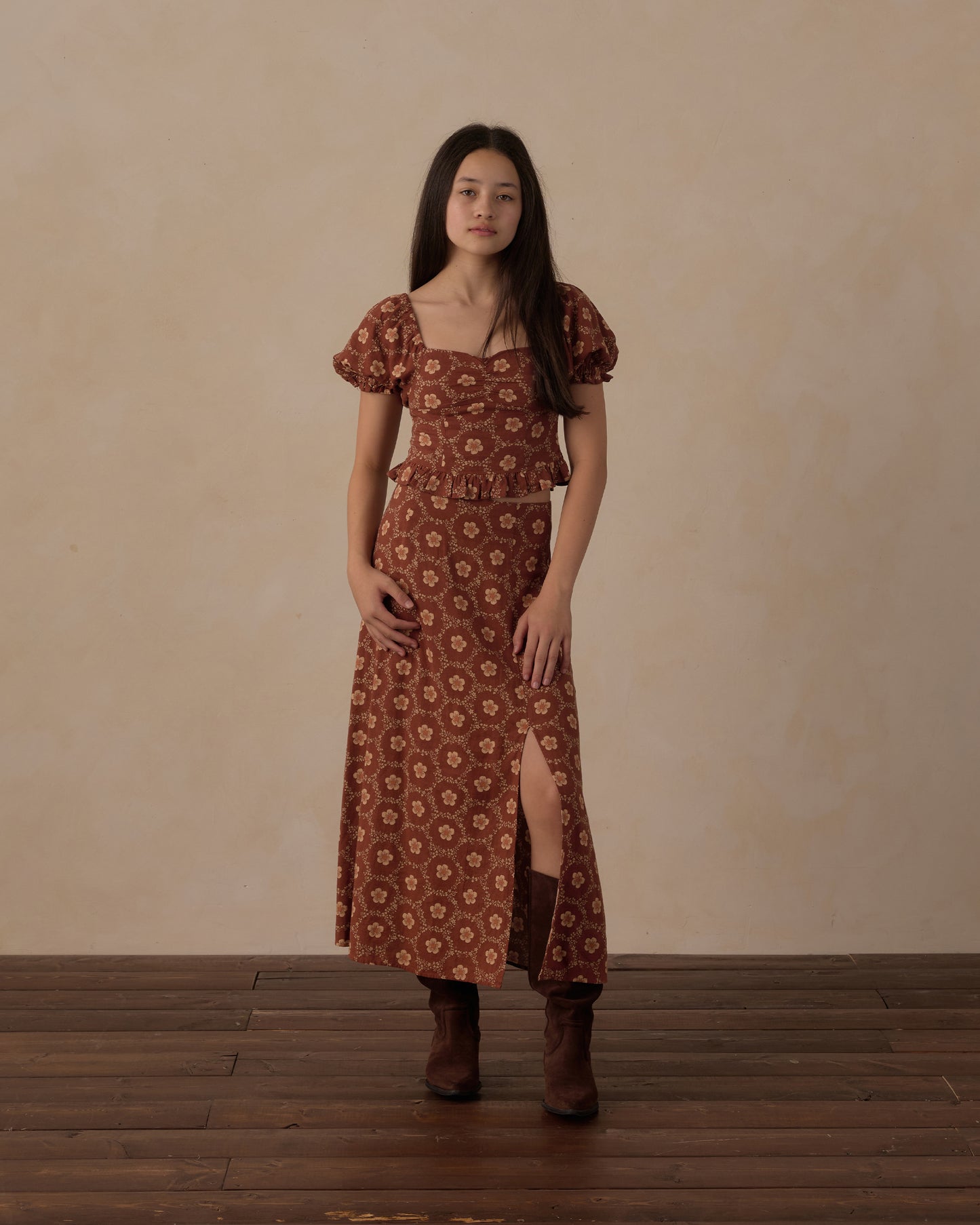 TEEN MIDI SKIRT || BRICK DAISES