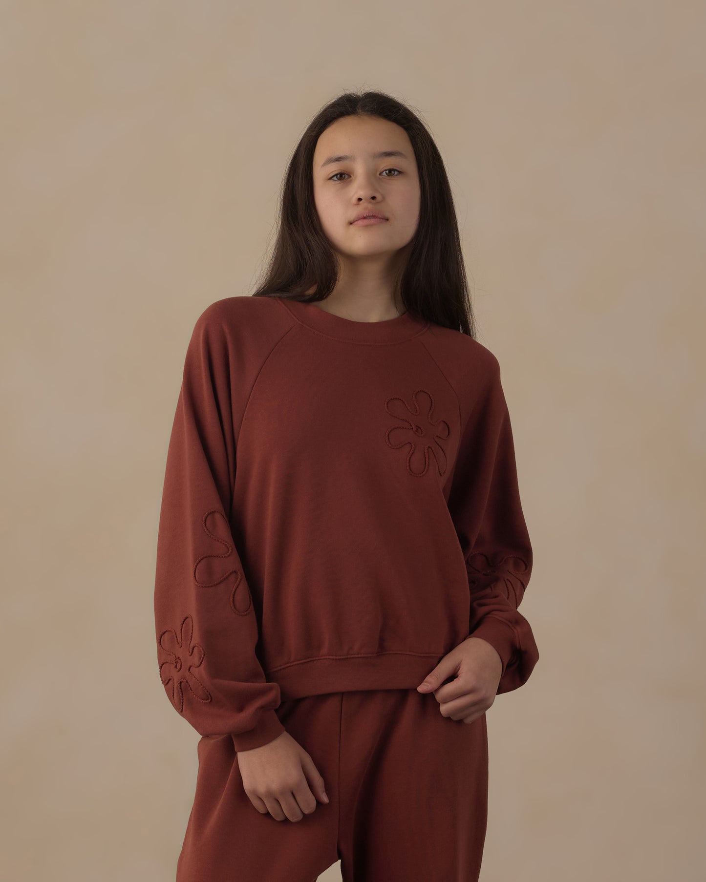 TEEN OVERSIZED RAGLAN SWEATSHIRT || BRICK