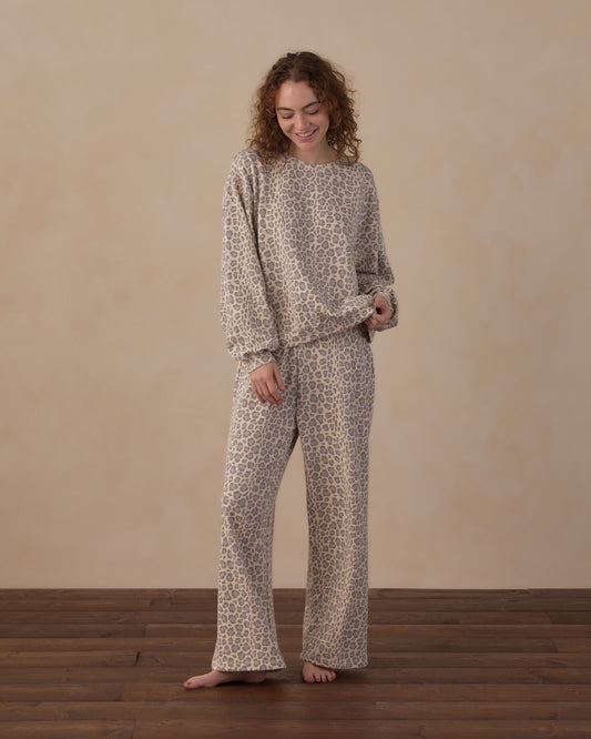 WOMEN'S OVERSIZED SWEATSHIRT || BLUE LEOPARD