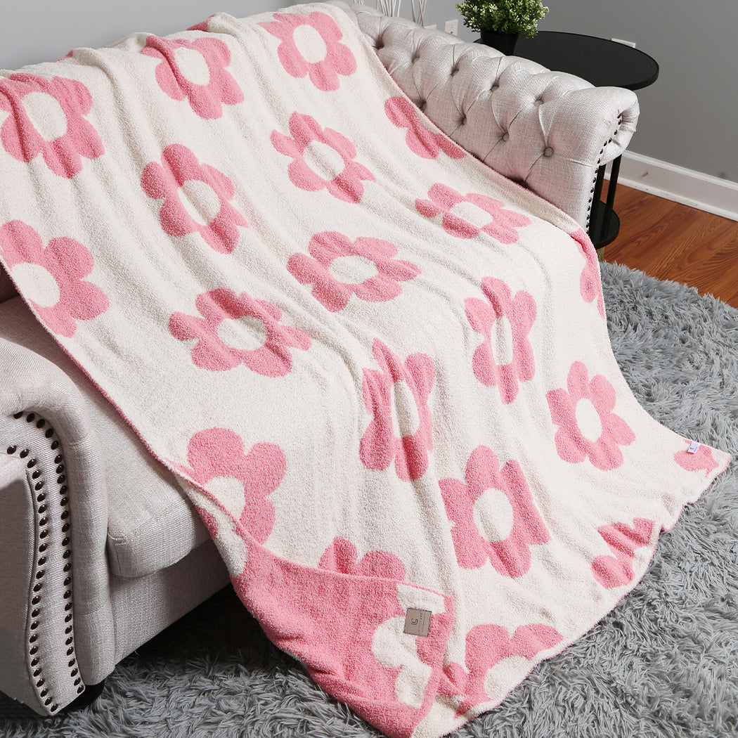 Daisy Pattern Print Cozy Soft Throw Blanket | Pink