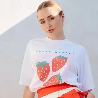 Strawberry Market Graphic Tee