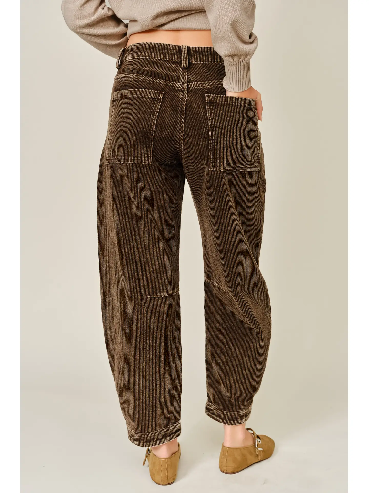 Corduroy Relax Fit Barrel Pants | Brown