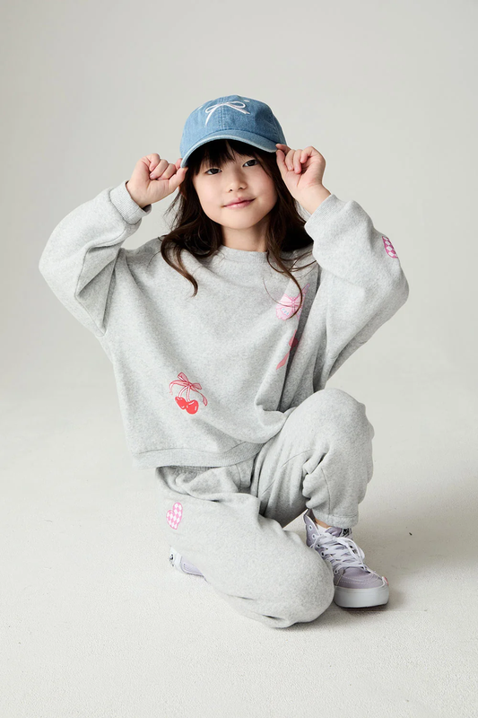 Girl Power Medley | Pullover