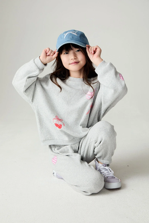 Girl Power Medley | Pullover