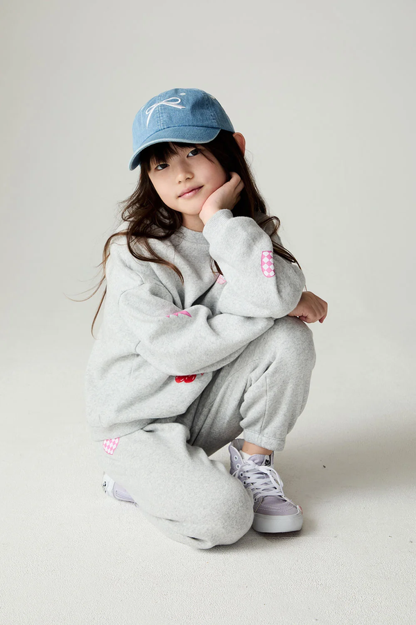 Girl Power Medley | Pullover