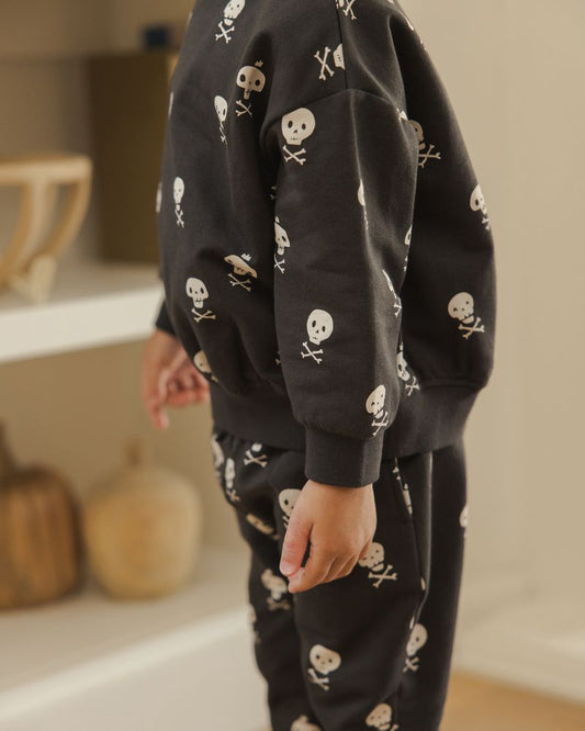 RELAXED FLEECE SWEATSHIRT || CROSSBONES
